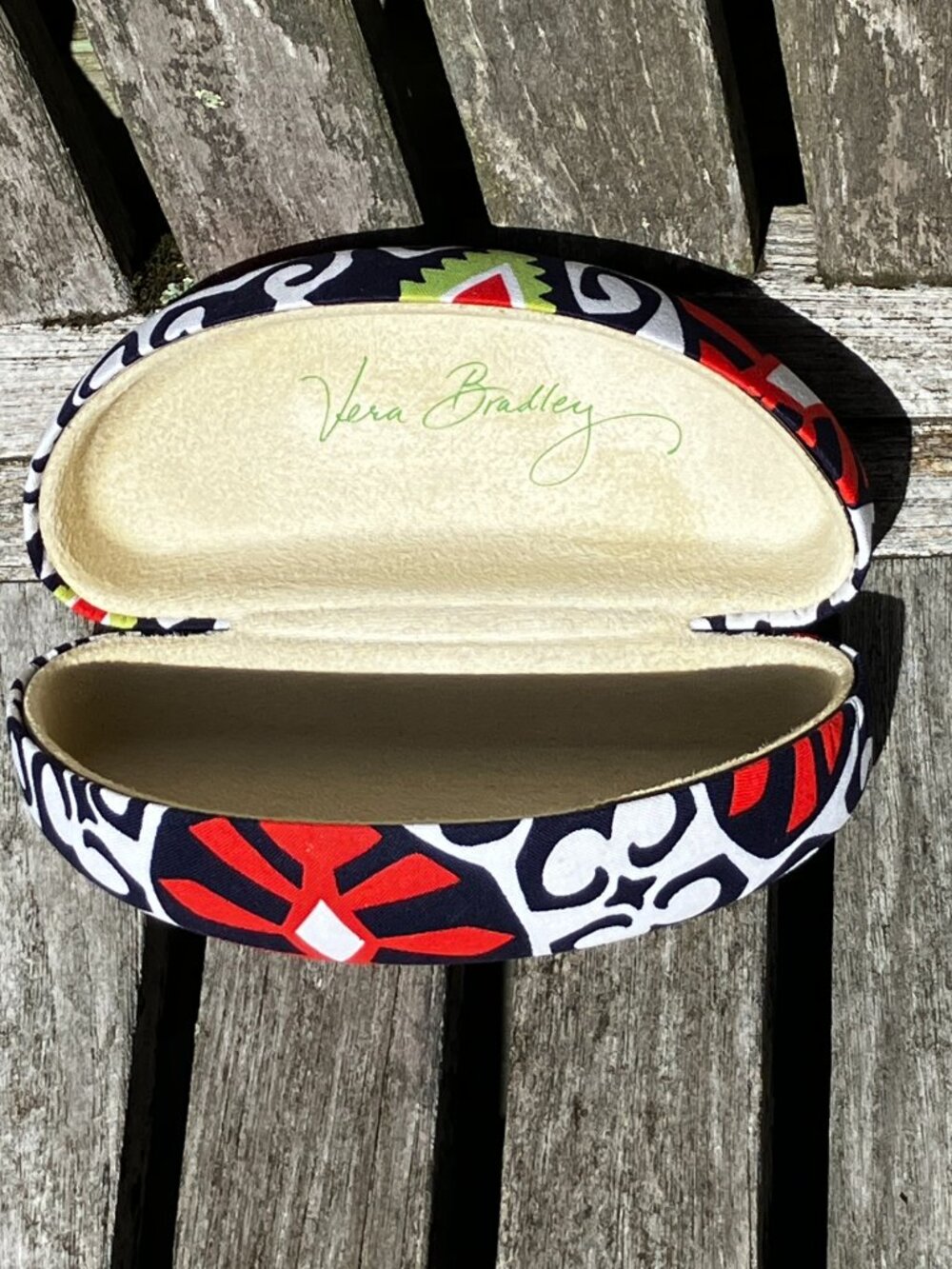 NWOT 🌟 Vera Bradley Hard Clamshell Eyeglass Sunglass Case - Picture 3 of 12